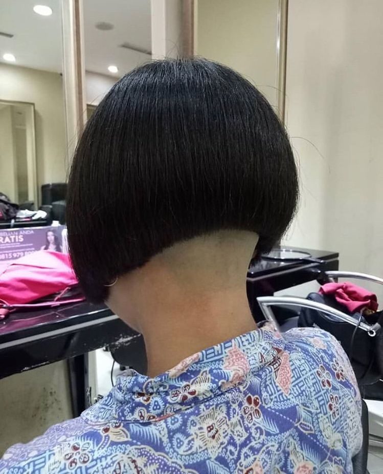 Kurze Haare bei Frauen und Kindern - Frisur, Haarschnitt - egal